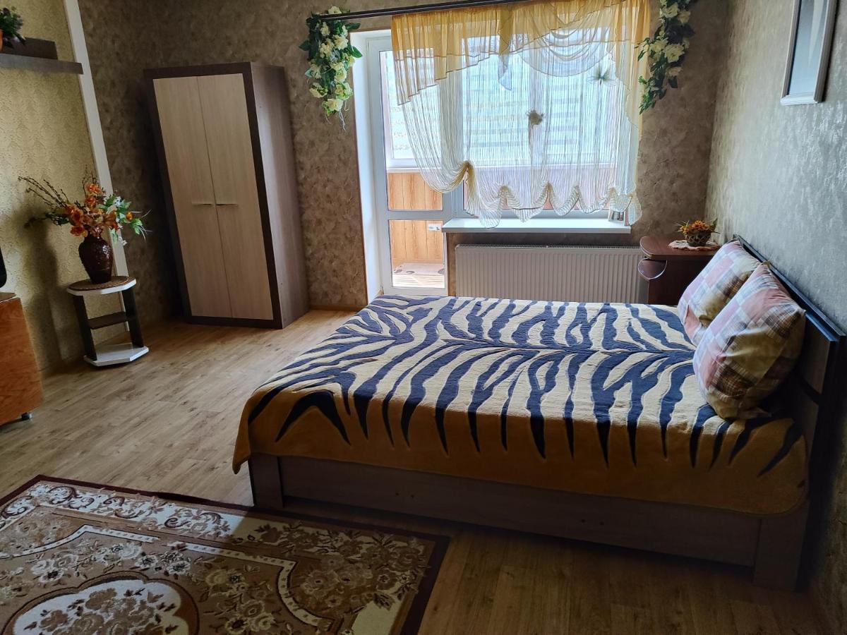 Апартаменти В Новому Будинку В Самому Центрi Khmel'nyts'kyy Exterior photo