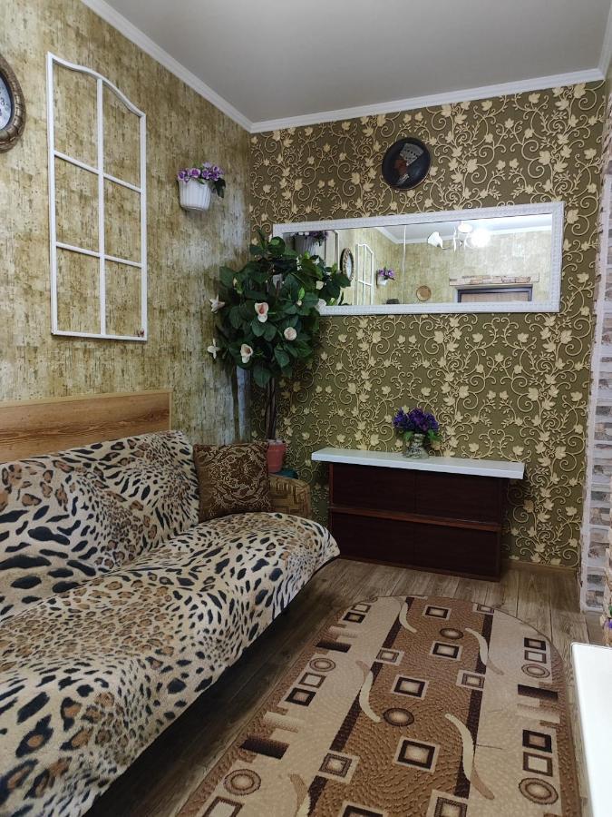 Апартаменти В Новому Будинку В Самому Центрi Khmel'nyts'kyy Exterior photo