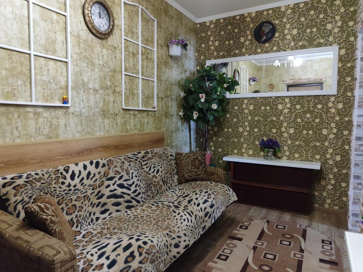 Апартаменти В Новому Будинку В Самому Центрi Khmel'nyts'kyy Exterior photo